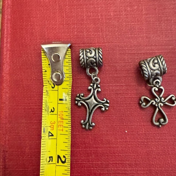 Set of 4 Cross Jewelry Charms for necklace or bracelet, gunmetal color. - Picture 7 of 11